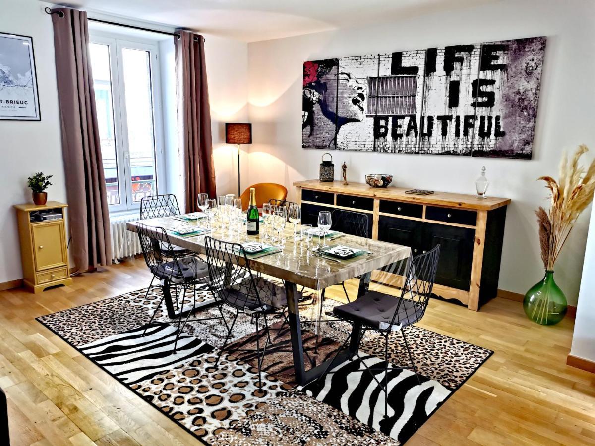 Premier Chapitre - Design Et Charme De L'Ancien En Coeur De Ville Σαιν-Μπριέκ Εξωτερικό φωτογραφία